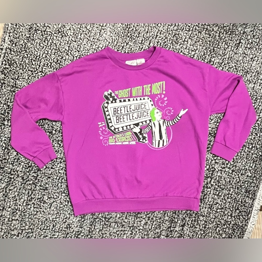 Beetlejuice Graphic Sweatshirt - Picture 9 of 10